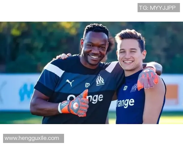 法国黑人足球明星妻子揭示家庭生活与职业平衡的秘密