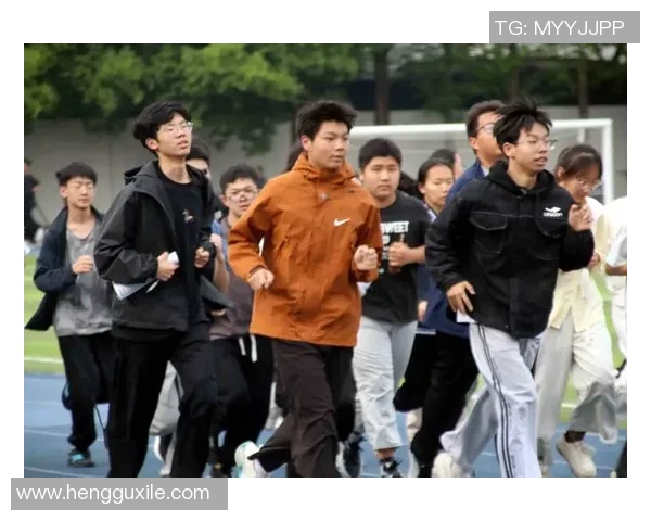 体育锻炼在提升身体素质和心理健康中的关键作用与重要性探讨