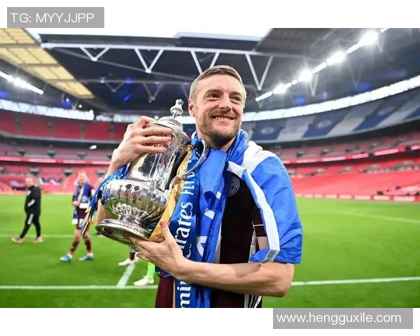 印尼足球传奇人物揭晓谁是最著名的足球明星及其成就分析